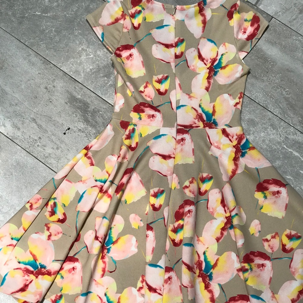 Short Dress - Picture 2 of 2